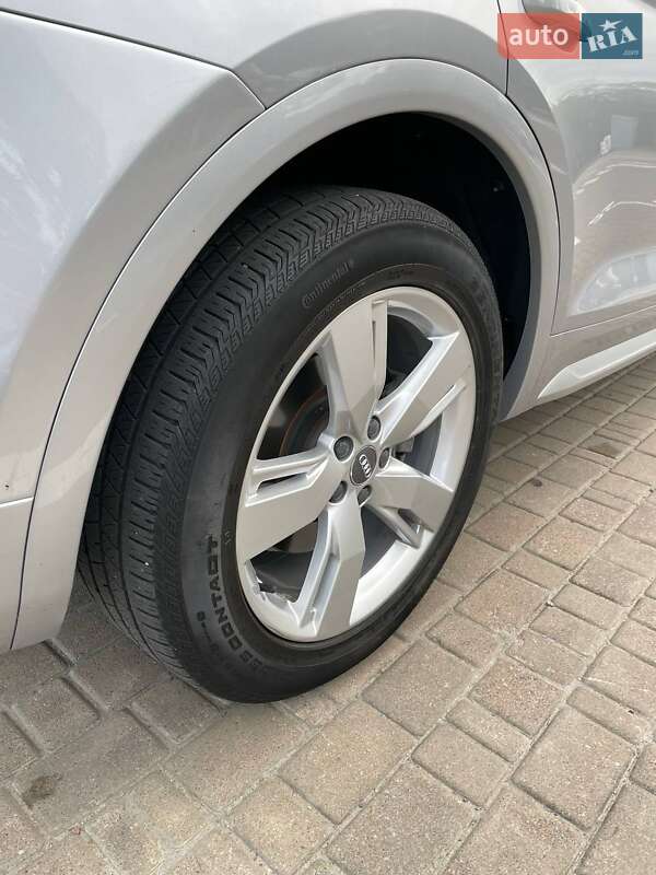 Внедорожник / Кроссовер Audi Q5 2019 в Львове