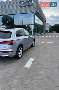 Внедорожник / Кроссовер Audi Q5 2019 в 