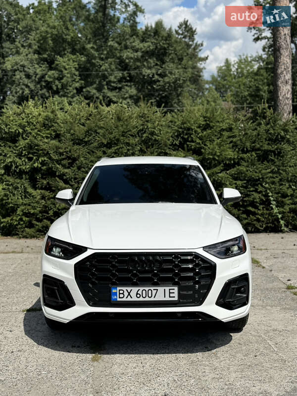 Внедорожник / Кроссовер Audi Q5 2020 в Шепетовке