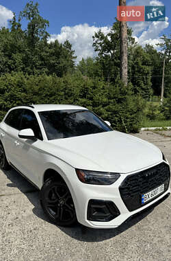 Внедорожник / Кроссовер Audi Q5 2020 в 