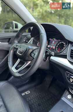 Внедорожник / Кроссовер Audi Q5 2020 в 