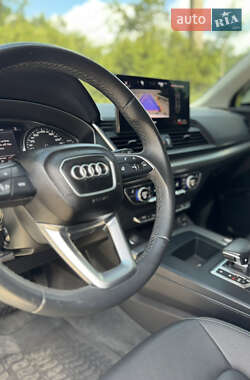 Внедорожник / Кроссовер Audi Q5 2020 в 
