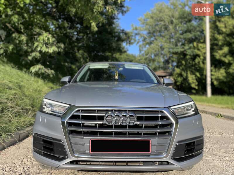 Позашляховик / Кросовер Audi Q5 2018 в Луцьку фото 2 Позашляховик / Кросовер Audi Q5 2018 в Луцьку