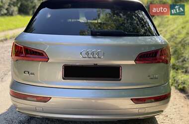 Внедорожник / Кроссовер Audi Q5 2018 в 