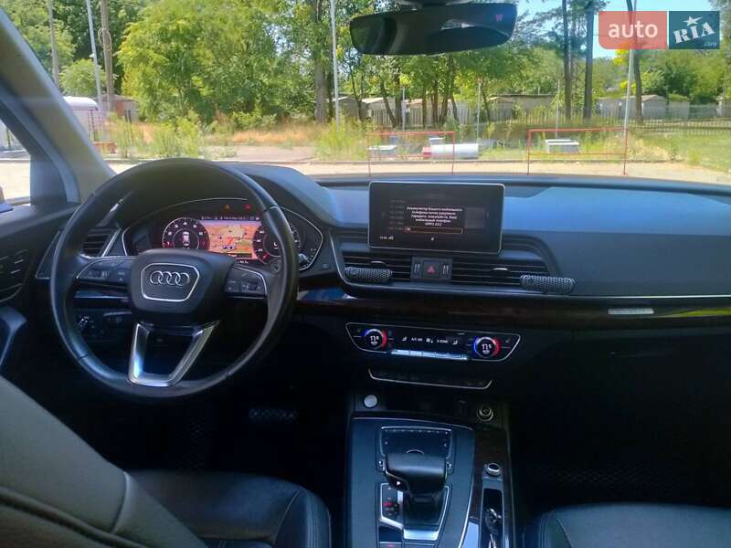 Внедорожник / Кроссовер Audi Q5 2019 в Днепре