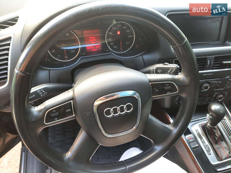 Внедорожник / Кроссовер Audi Q5 2012 в Киеве