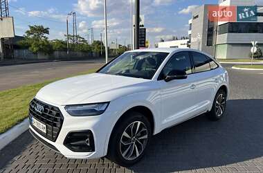 Внедорожник / Кроссовер Audi Q5 2021 в 