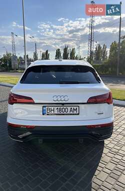 Внедорожник / Кроссовер Audi Q5 2021 в 