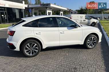Внедорожник / Кроссовер Audi Q5 2021 в 