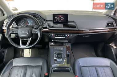 Внедорожник / Кроссовер Audi Q5 2018 в 