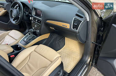 Внедорожник / Кроссовер Audi Q5 2012 в 
