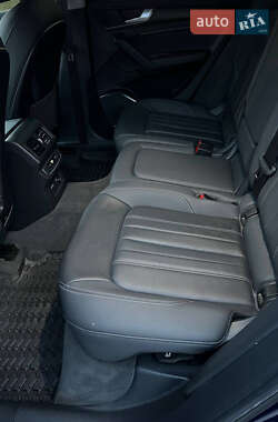 Внедорожник / Кроссовер Audi Q5 2021 в 
