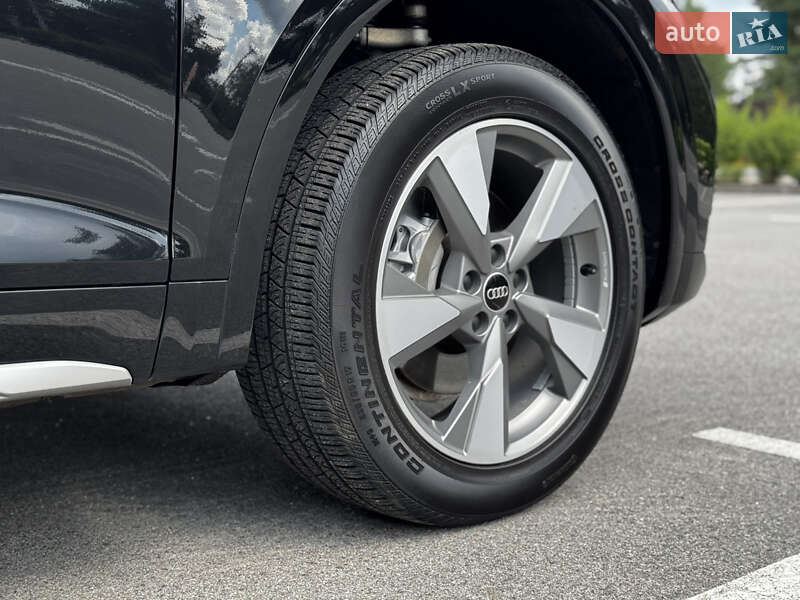 Внедорожник / Кроссовер Audi Q5 2023 в Киеве
