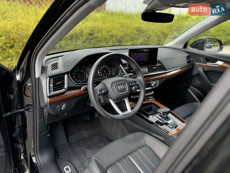 Внедорожник / Кроссовер Audi Q5 2023 в Киеве