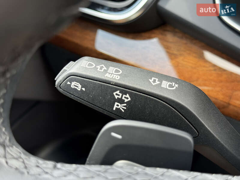 Внедорожник / Кроссовер Audi Q5 2023 в Киеве