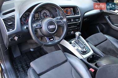 Внедорожник / Кроссовер Audi Q5 2016 в 