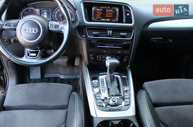Внедорожник / Кроссовер Audi Q5 2016 в 