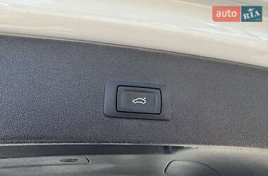 Внедорожник / Кроссовер Audi Q5 2015 в 
