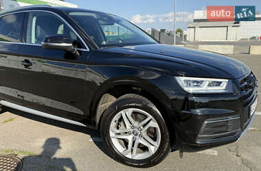 Внедорожник / Кроссовер Audi Q5 2018 в 