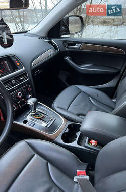 Внедорожник / Кроссовер Audi Q5 2012 в Полонном