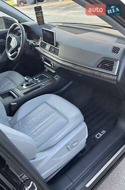 Внедорожник / Кроссовер Audi Q5 2018 в 