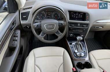 Внедорожник / Кроссовер Audi Q5 2015 в 