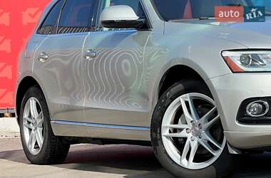 Внедорожник / Кроссовер Audi Q5 2017 в 