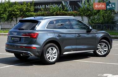 Внедорожник / Кроссовер Audi Q5 2022 в 