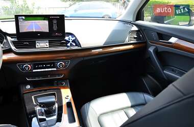 Внедорожник / Кроссовер Audi Q5 2022 в 