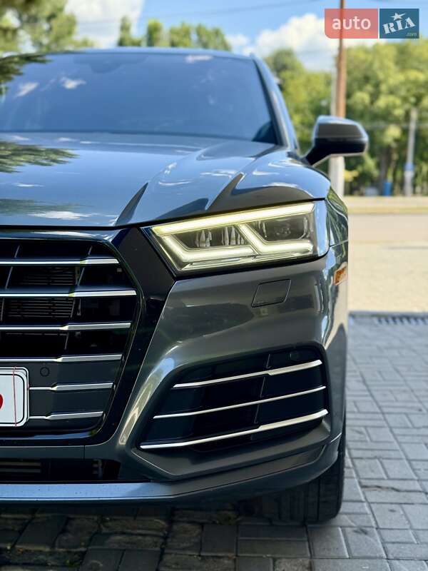 Внедорожник / Кроссовер Audi Q5 2020 в Днепре