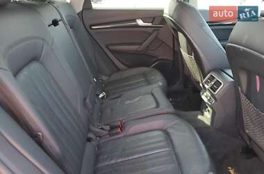 Внедорожник / Кроссовер Audi Q5 2018 в 