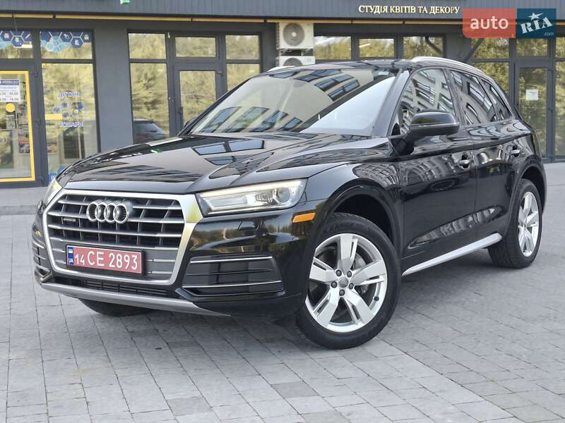 Внедорожник / Кроссовер Audi Q5 2017 в 