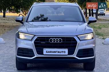 Внедорожник / Кроссовер Audi Q5 2018 в 