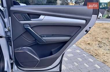 Внедорожник / Кроссовер Audi Q5 2018 в 