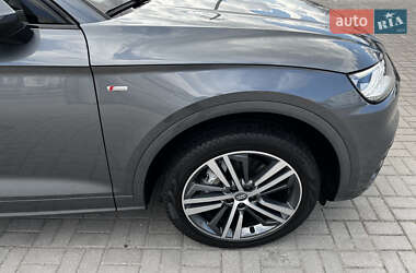 Внедорожник / Кроссовер Audi Q5 2020 в 