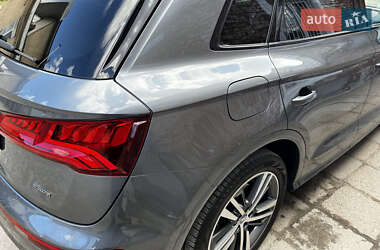 Внедорожник / Кроссовер Audi Q5 2020 в 