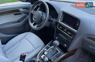 Внедорожник / Кроссовер Audi Q5 2015 в 