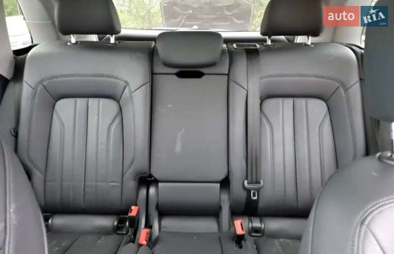 Позашляховик / Кросовер Audi Q5 2020 в Києві