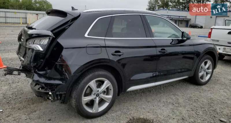 Позашляховик / Кросовер Audi Q5 2020 в Києві