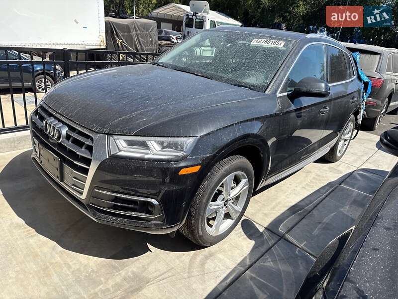 Позашляховик / Кросовер Audi Q5 2020 в Києві