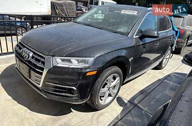 Внедорожник / Кроссовер Audi Q5 2020 в 