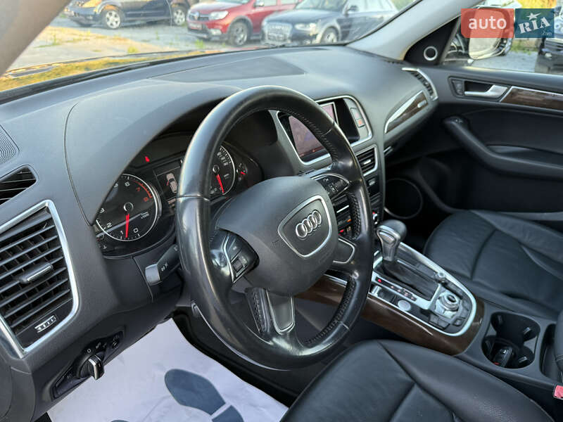 Внедорожник / Кроссовер Audi Q5 2015 в Ровно