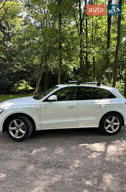 Позашляховик / Кросовер Audi Q5 2016 в 