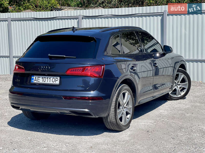 Внедорожник / Кроссовер Audi Q5 2019 в Каменском