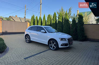 Внедорожник / Кроссовер Audi Q5 2016 в 