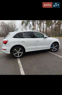 Внедорожник / Кроссовер Audi Q5 2016 в 