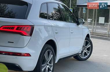Внедорожник / Кроссовер Audi Q5 2019 в 