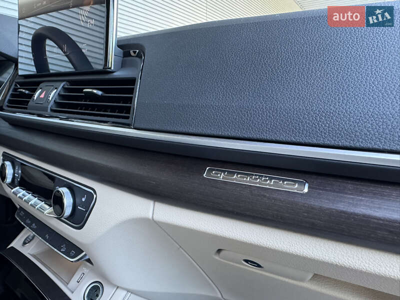 Внедорожник / Кроссовер Audi Q5 2024 в Киеве