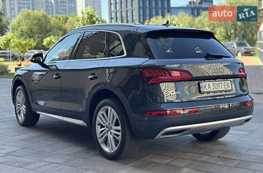 Внедорожник / Кроссовер Audi Q5 2017 в 