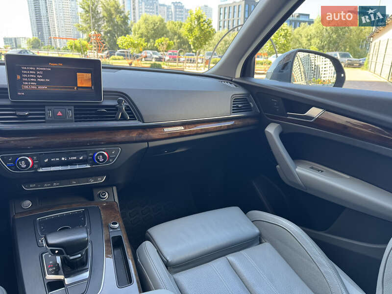 Внедорожник / Кроссовер Audi Q5 2017 в Киеве